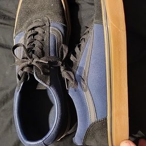 Vans shoes size 10.5 ole skol